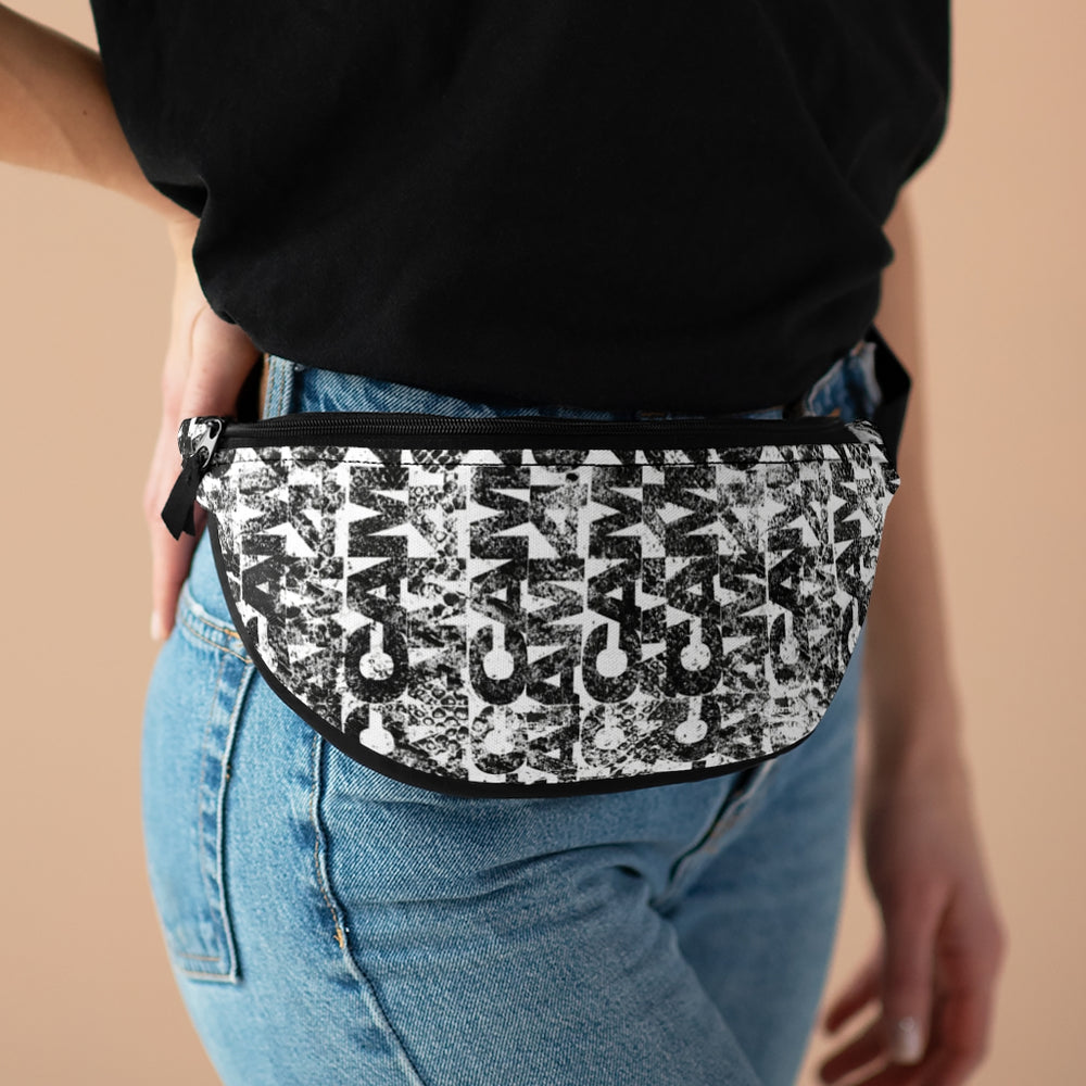 
                
                    Load image into Gallery viewer, Python Fanny Pack
                
            